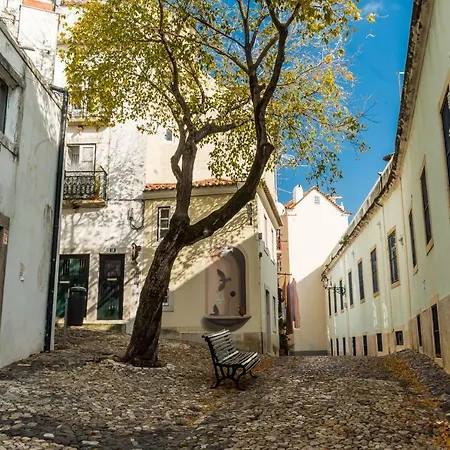 Little For Two-alfama Apartment